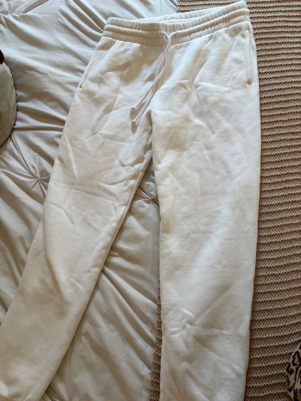 Aritzia Cream CozyAF Sweatpants